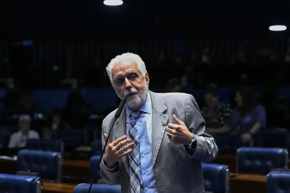 Jaques Wagner, líder do governo Lula, é alvo de operação no Caso Master