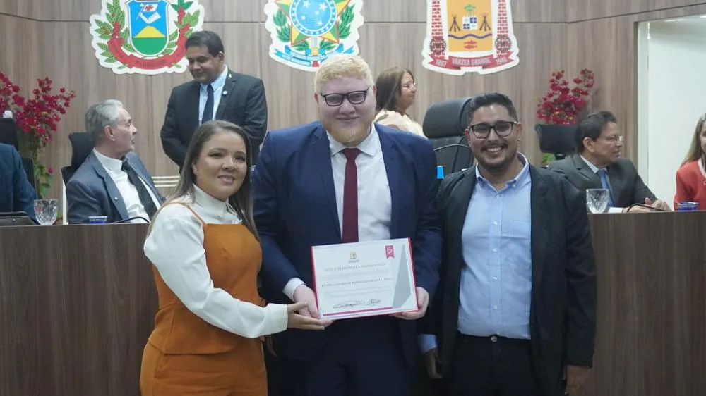 Câmara de Várzea Grande homenageia jornalistas com entrega do Título Elisângela Nepomuceno 