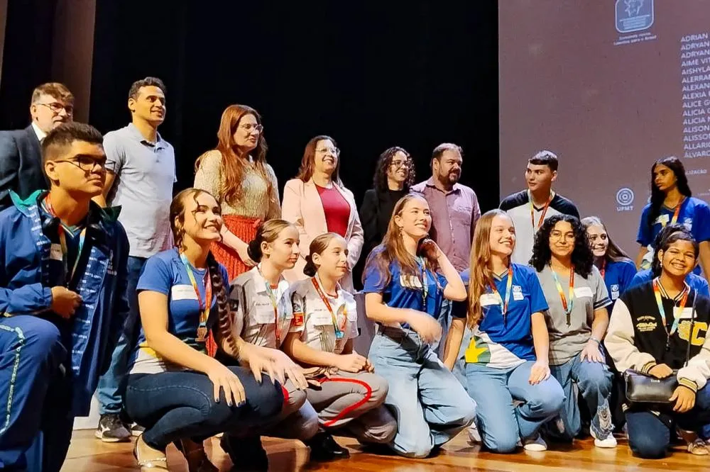Aluna de escola municipal conquista medalha de bronze na Olimpíada Brasileira de Matemática