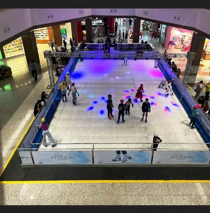 Coluna Anamaria: Patinação no gelo promete refrescar as férias com diversão para todas as idades no Shopping Estação!