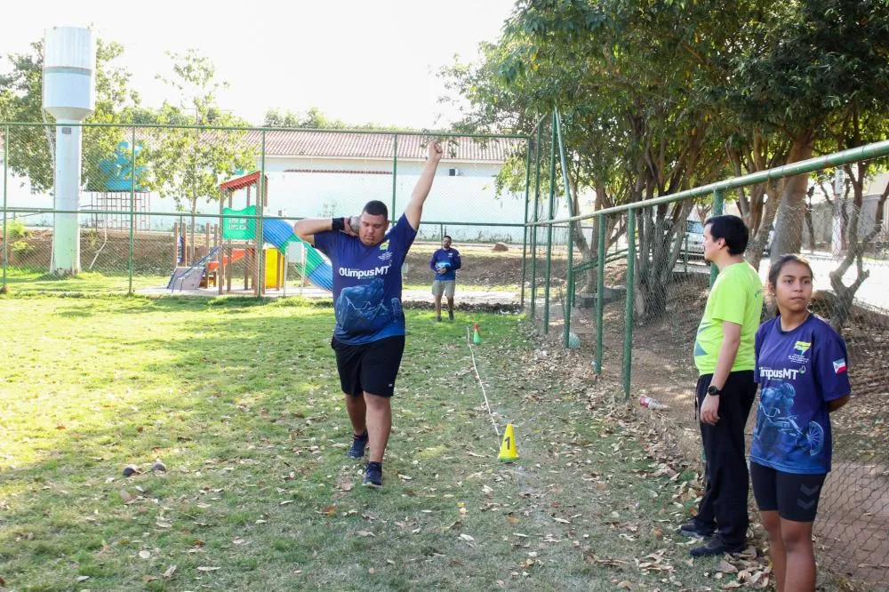 Várzea Grande embarca com delegação de cerca de 30 integrantes para os Jogos Paralímpicos Escolares de Mato Grosso