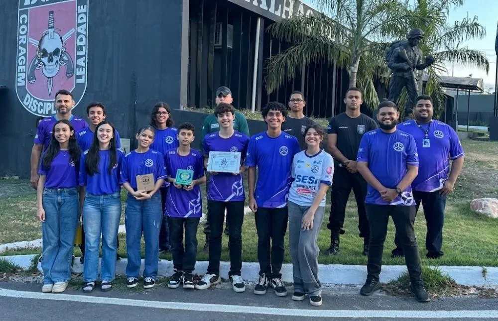 As alunos foram reconhecidos pela inventividade e trabalho tem equipe demonstrado ao longo da visita
