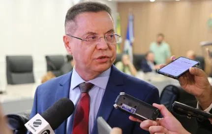 Botelho pede inquérito para investigar 'itens de luxo' em mercadinhos dos presídios