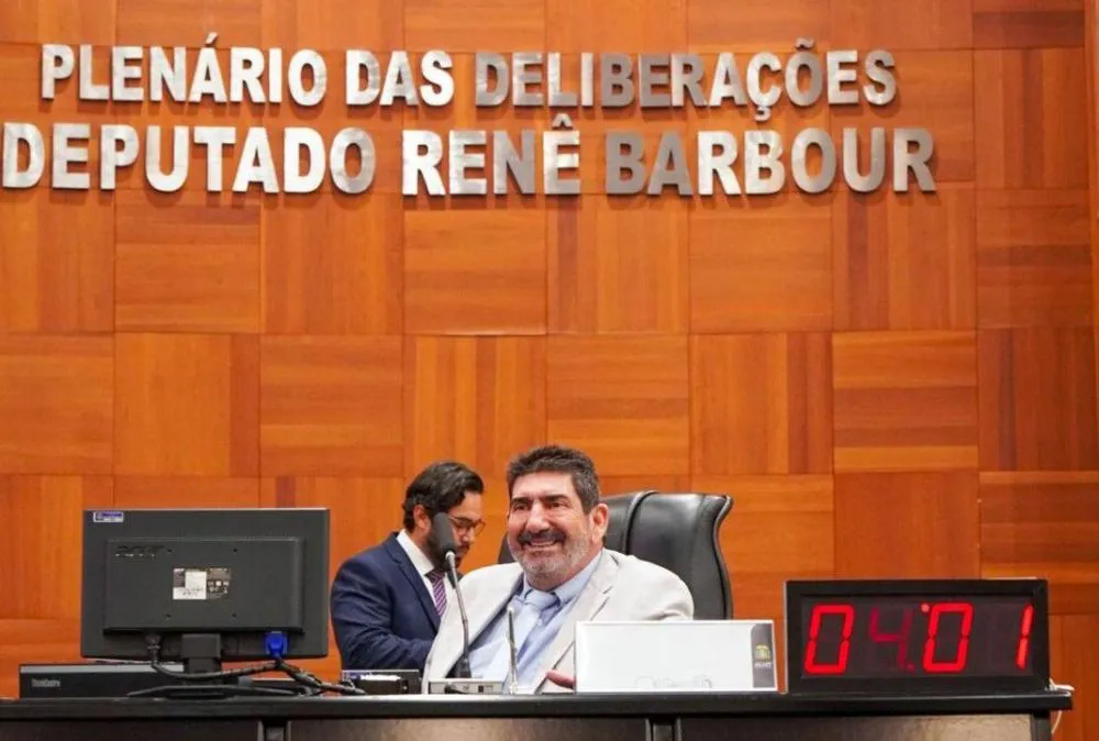 COM EMENDA DELE Dr. João celebra aprovação do Albert Einstein no Hospital Central e destaca transferência de conhecimento