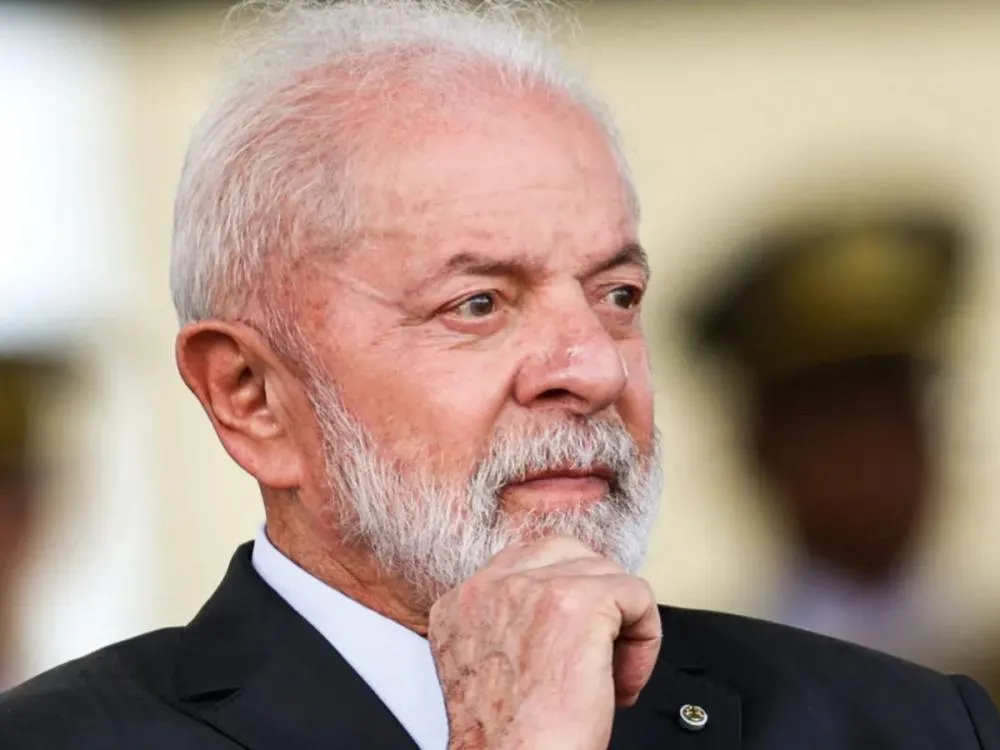 Desaprovação do governo Lula chega a 57%, diz Quaest; 40% aprovam a gestão Quaest revela aumento da desaprovação ao governo Lula, que atinge 57% dos eleitores brasileiros, o maior índice desde o início do mandato