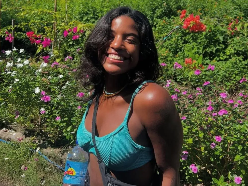 Família confirma morte de Juliana Marins, brasileira que caiu em trilha na Indonésia Juliana Marins, de 26 anos, estava a cerca de 650 metros abaixo da trilha original após quatro dias de buscas