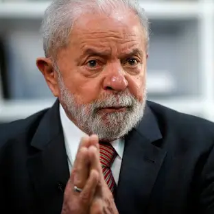 Lula aguarda sinal verde da AGU para recorrer de derrubada do IOF no STF Advocacia-Geral da União estuda tese do Ministério da Fazenda que diz que projeto de decreto legislativo aprovado pelo Congresso para derrubar aumento do tributa é inconstitucional