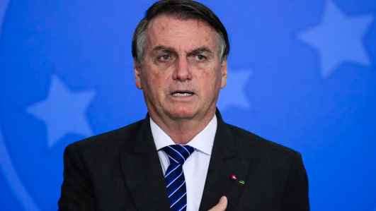 PF faz operação contra Bolsonaro Agentes estão, neste momento, na residência do ex-presidente e na sede do PL, em Brasília