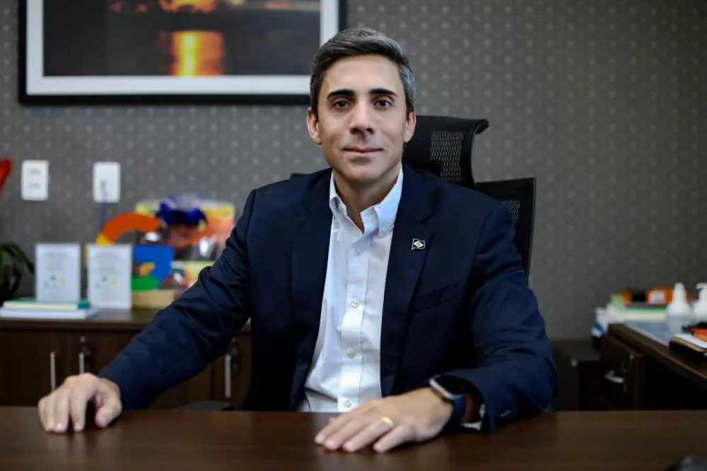 Família e escola como bases do protagonismo juvenil