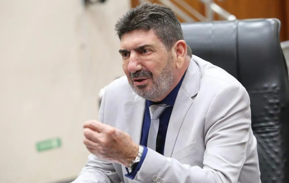 Nova lei de Dr. João alerta gestantes sobre condição sem sintomas que pode levar à perda do bebê